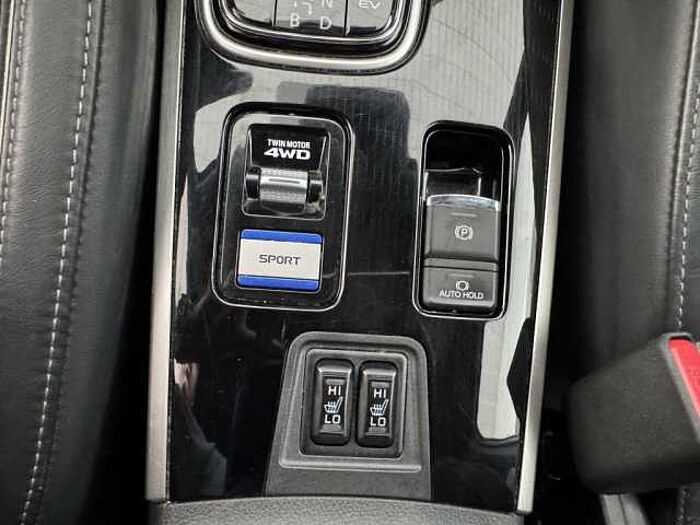 Mitsubishi Outlander 2.4 4WD Plug-In Hybrid Top