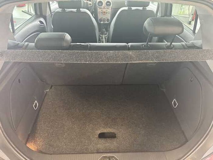 Opel Corsa 1.4 16V Selection Pkw