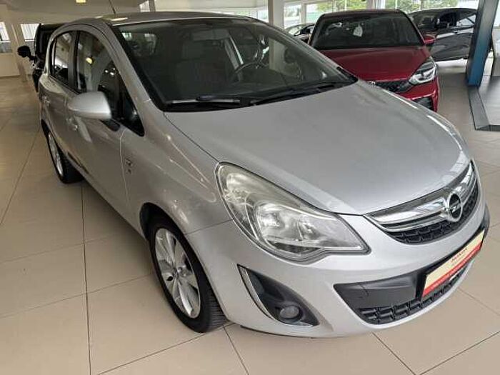 Opel Corsa 1.4 16V Selection Pkw
