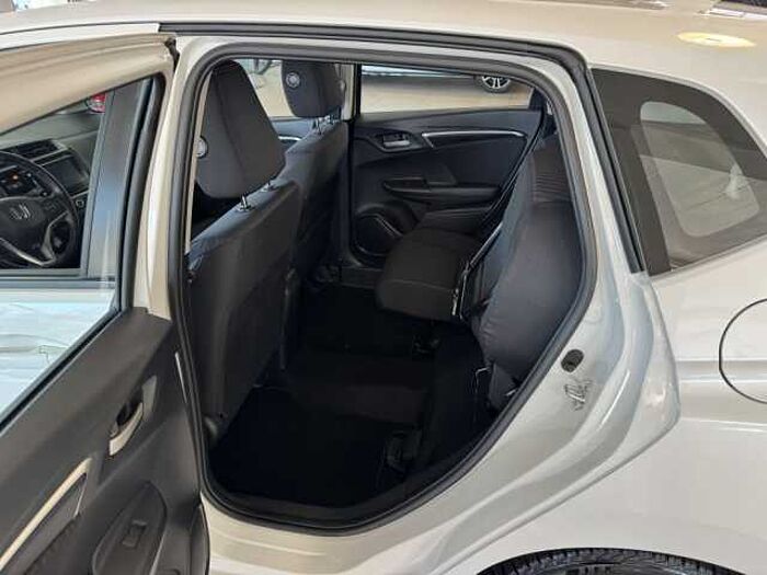 Honda Jazz 1.5 i-VTEC CVT Dynamic