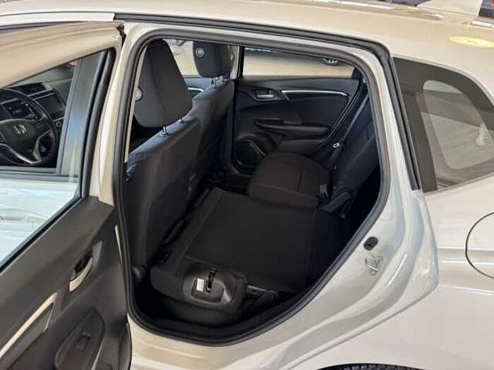 Honda Jazz 1.5 i-VTEC CVT Dynamic