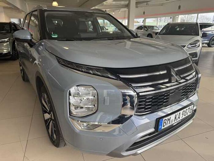 Mitsubishi Outlander 2.4 4WD Plug-In Hybrid Top