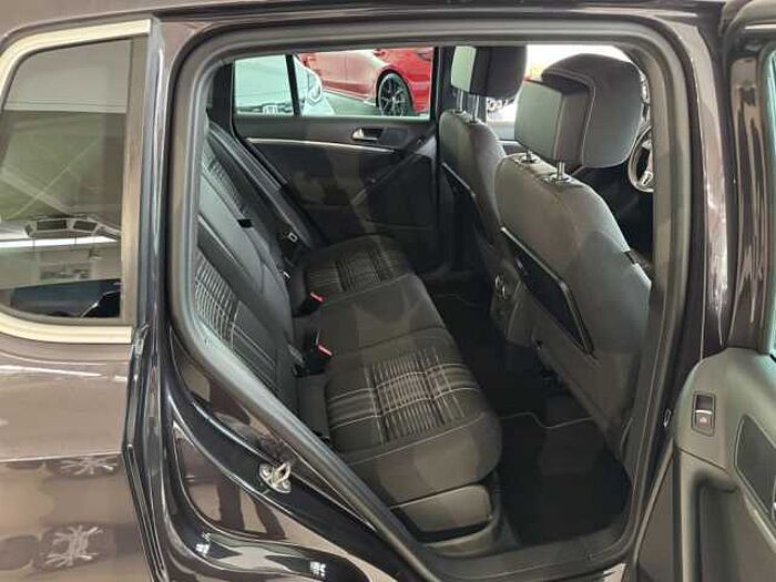 Volkswagen Tiguan 2.0 TDI DPF BlueMotion Technology Lounge Sport & Style