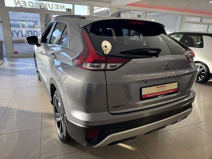 Mitsubishi Eclipse Cross Plug-In Hybrid 4WD Plus