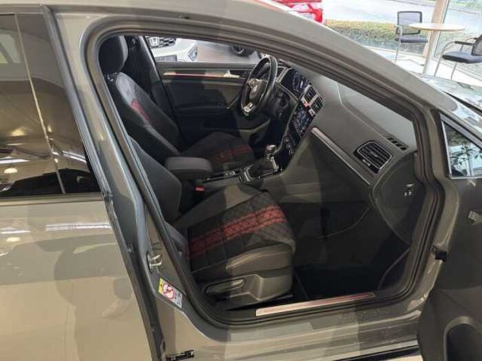 Volkswagen Golf GTI TCR 2.0 TSI OPF DSG
