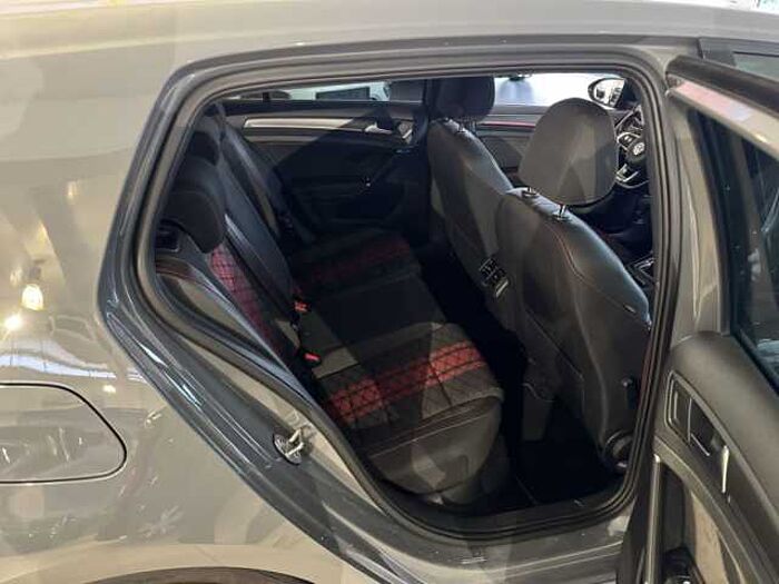 Volkswagen Golf GTI TCR 2.0 TSI OPF DSG