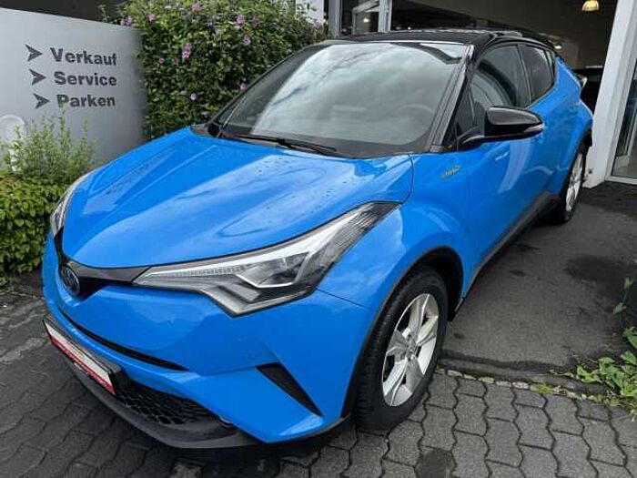 Toyota C-HR Hybrid Style Selection