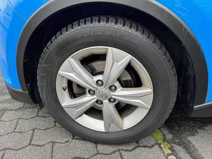 Toyota C-HR Hybrid Style Selection