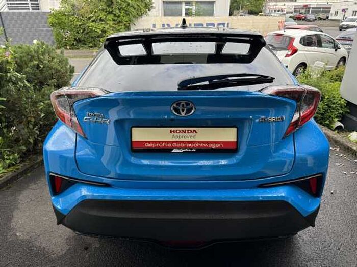 Toyota C-HR Hybrid Style Selection