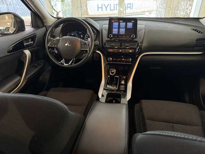 Mitsubishi Eclipse Cross Plug-In Hybrid 4WD Basis