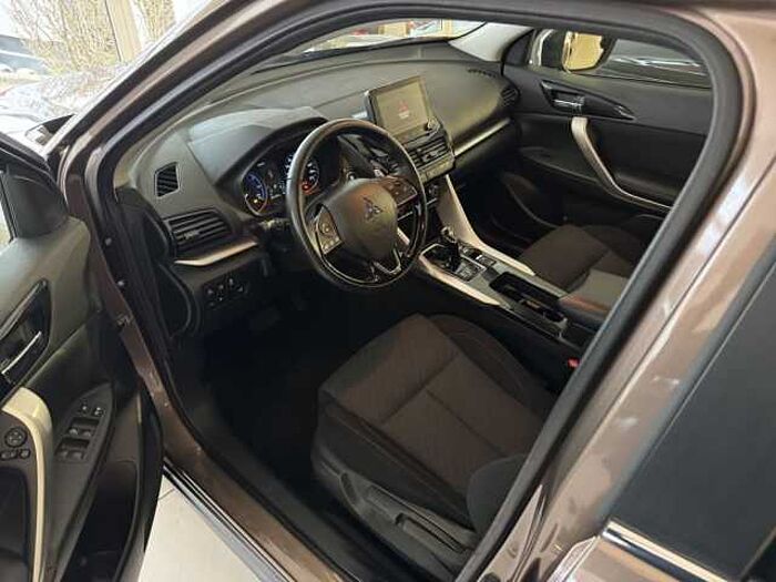 Mitsubishi Eclipse Cross Plug-In Hybrid 4WD Basis