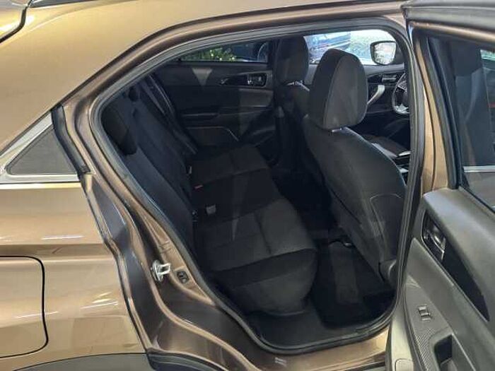 Mitsubishi Eclipse Cross Plug-In Hybrid 4WD Basis