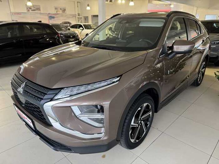 Mitsubishi Eclipse Cross Plug-In Hybrid 4WD Basis