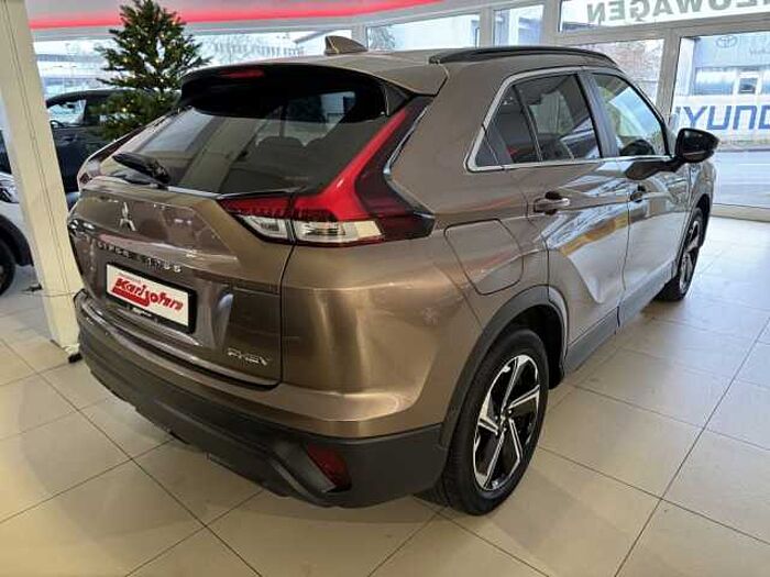 Mitsubishi Eclipse Cross Plug-In Hybrid 4WD Basis