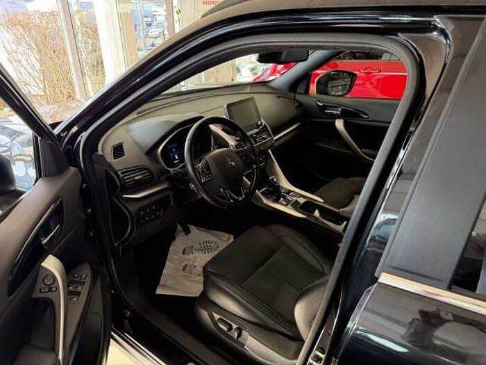 Mitsubishi Eclipse Cross Plug-In Hybrid 4WD Plus Select