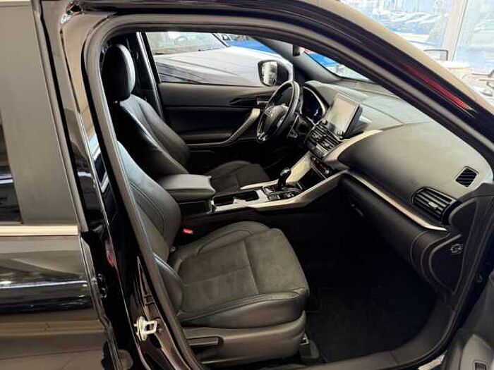 Mitsubishi Eclipse Cross Plug-In Hybrid 4WD Plus Select