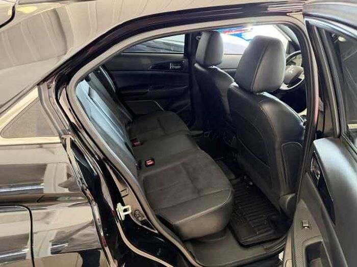 Mitsubishi Eclipse Cross Plug-In Hybrid 4WD Plus Select