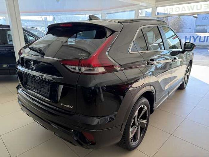 Mitsubishi Eclipse Cross Plug-In Hybrid 4WD Plus Select