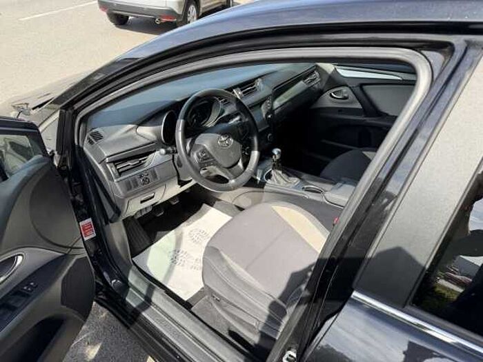 Toyota Avensis Touring Sports 1.8 Edition S+