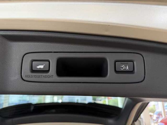 Honda CR-V e: PHEV 2.0 i-MMD Hybrid 2WD Advance Tech